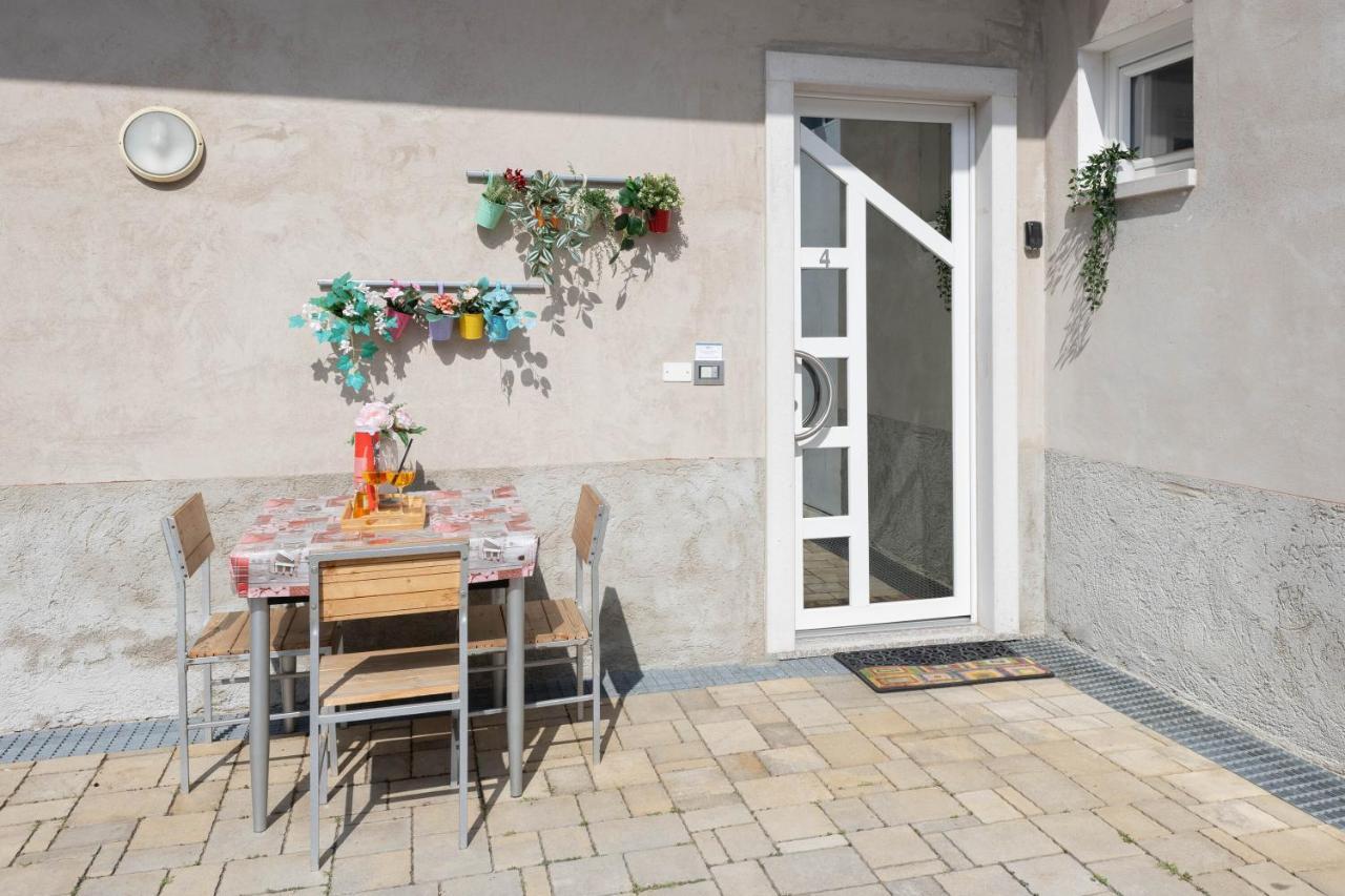 Casa Palmira - Happy Rentals Drena Bagian luar foto